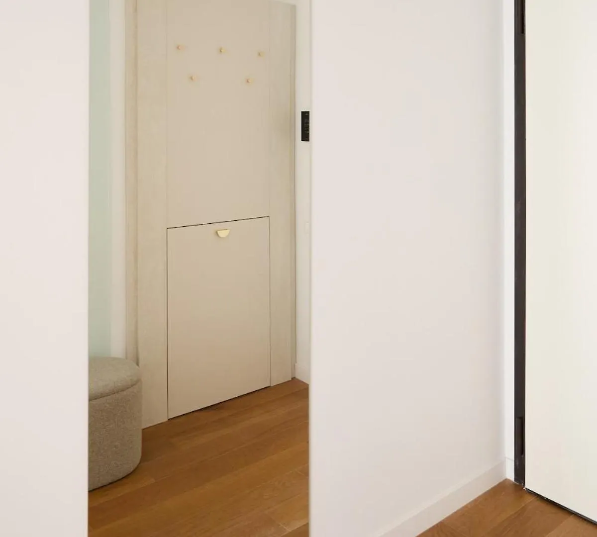 White I One Bedroom Apartment I One Cotroceni Park Bucharest