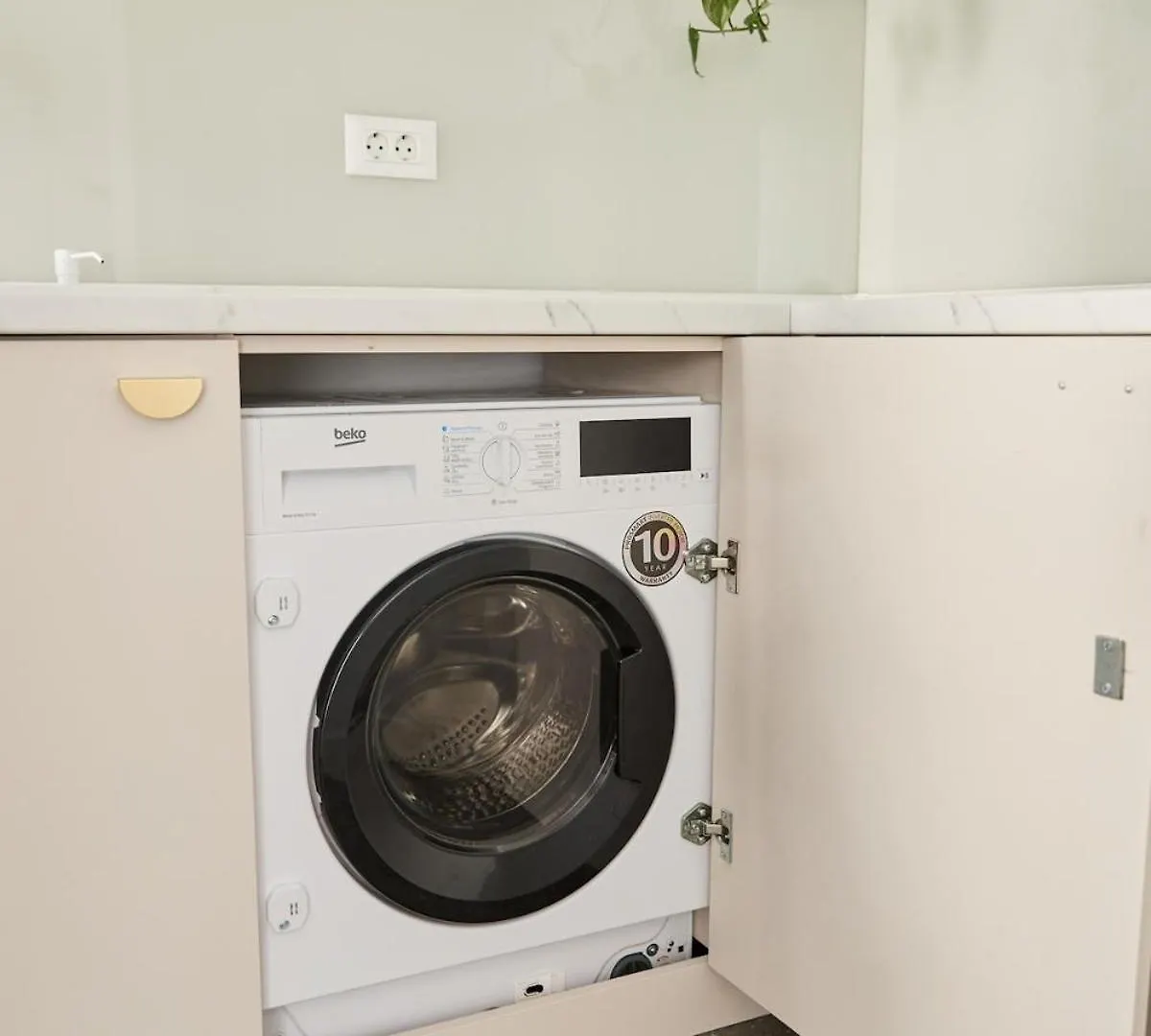 White I One Bedroom Apartment I One Cotroceni Park Bucharest Romania