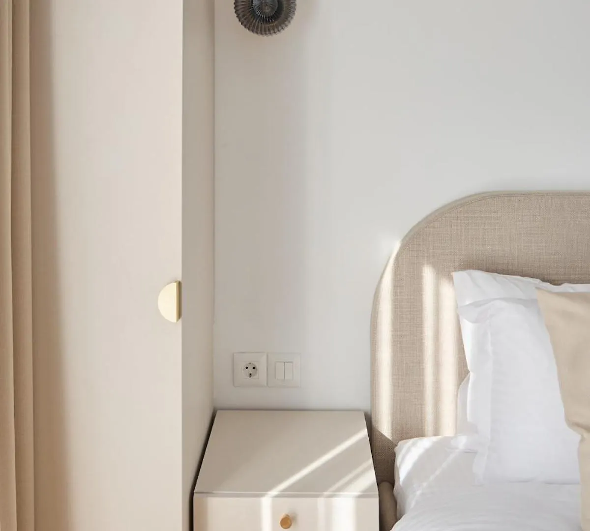 White I One Bedroom Apartment I One Cotroceni Park Bucharest