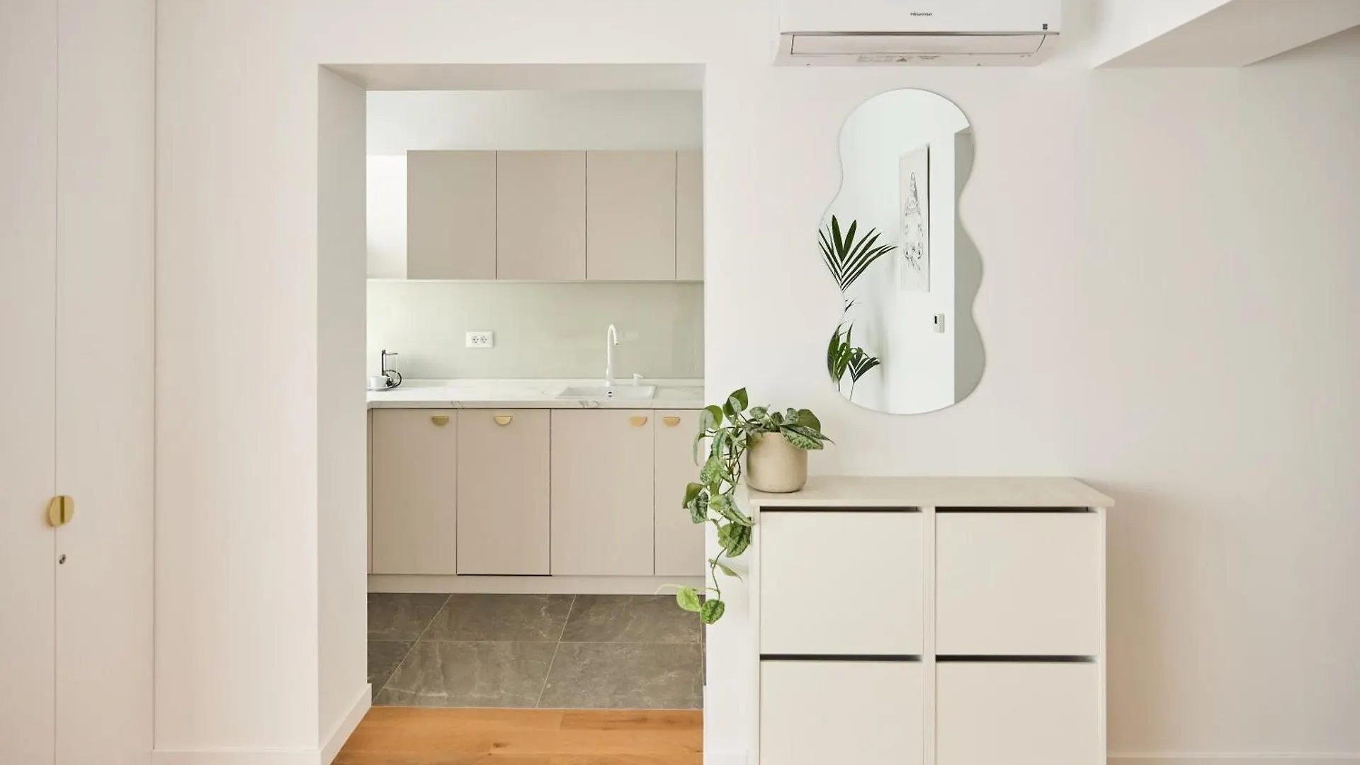 White I One Bedroom Apartment I One Cotroceni Park Bucharest