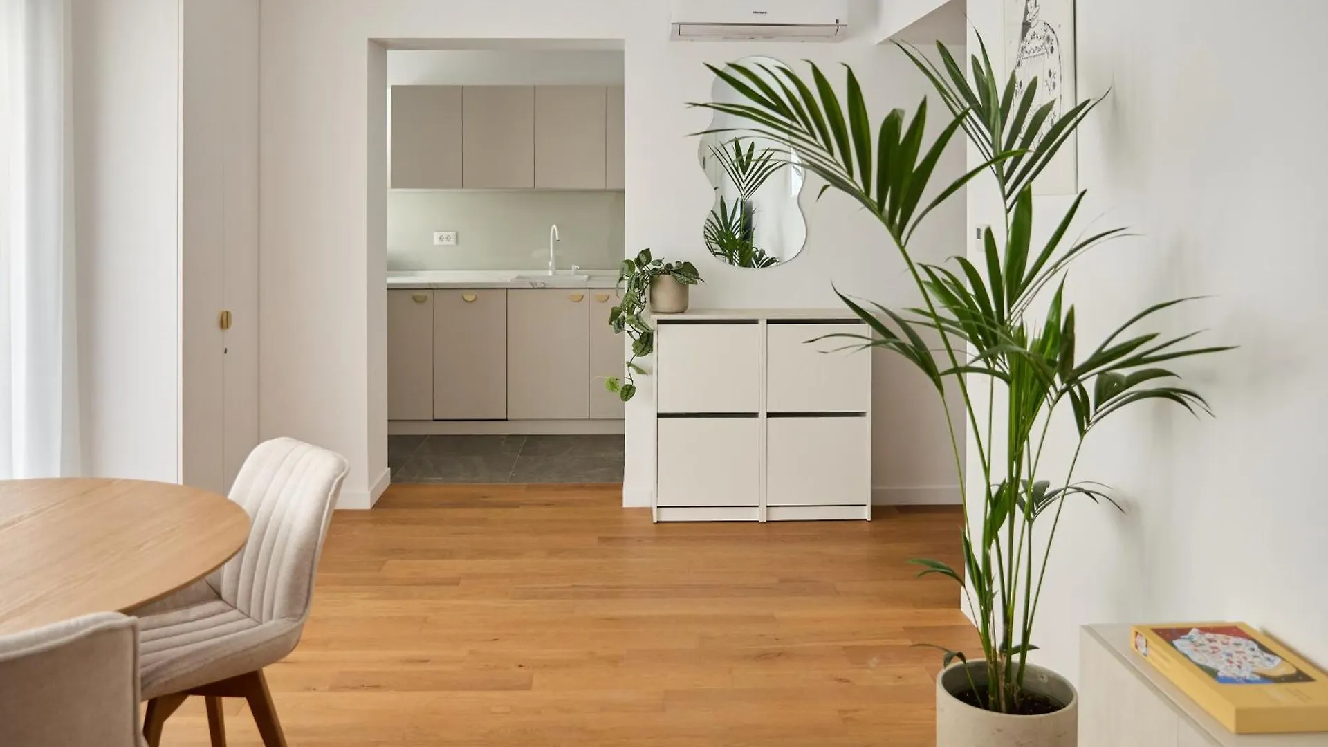 White I One Bedroom Apartment I One Cotroceni Park Bucharest