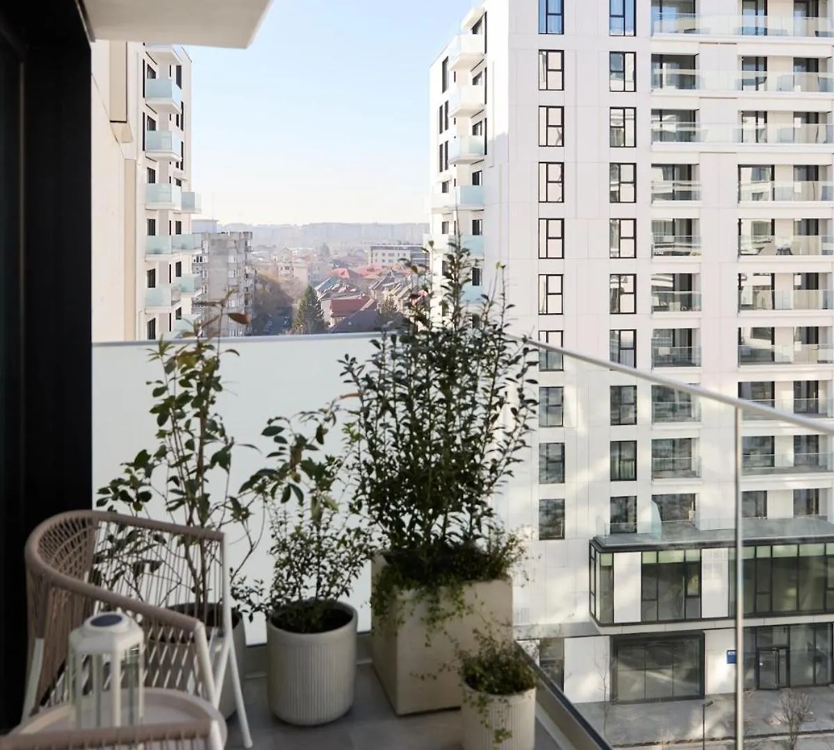 White I One Bedroom Apartment I One Cotroceni Park Bucharest 0*,