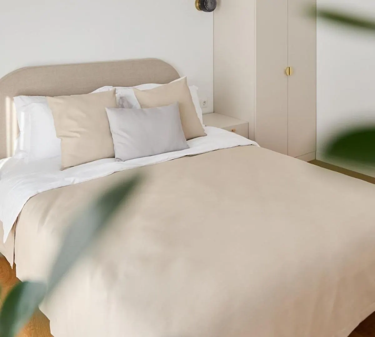 White I One Bedroom Apartment I One Cotroceni Park location
