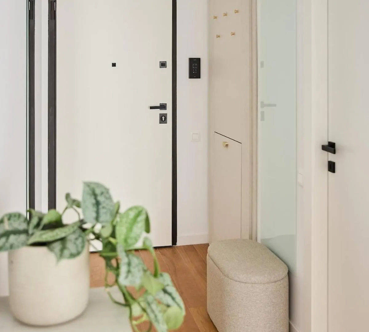 White I One Bedroom Apartment I One Cotroceni Park Bucharest